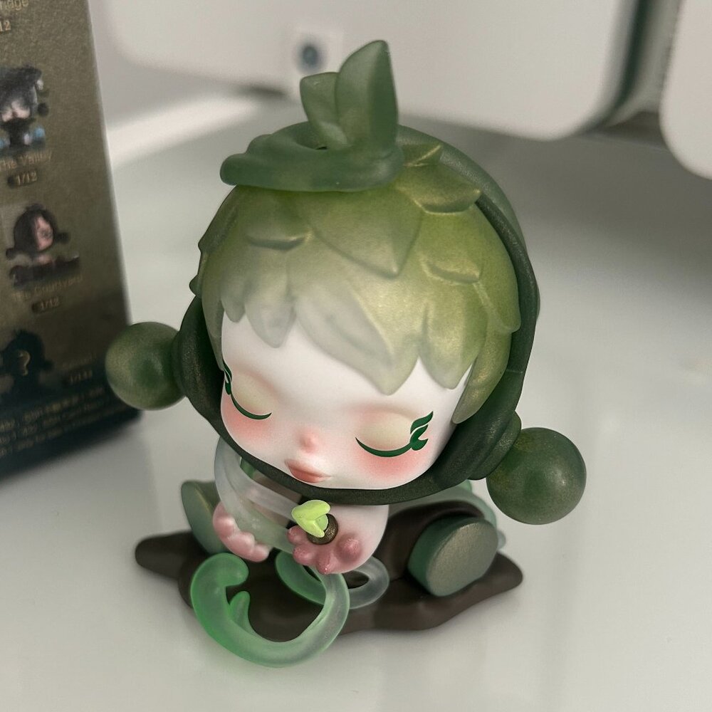 Pop Mart Skullpanda Ink Plum Blossom Series The Spring Figure